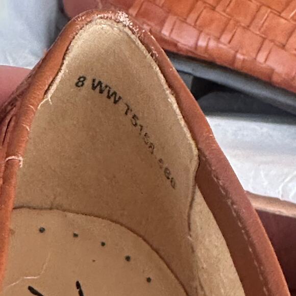 Trotters Sz 8 WW Liz Slip-On Loafer Chestnut Brown Woven Leather Quiet Luxury - Picture 7 of 8